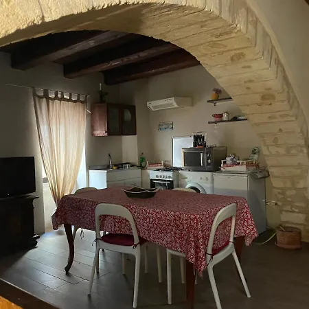 Via Vecchia Dei Postriboli 게스트하우스