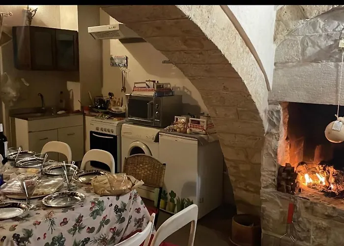 Via Vecchia Dei Postriboli 4*